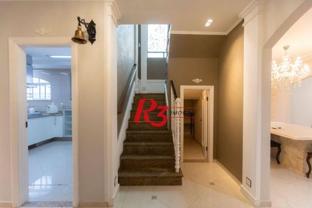 18_photo/94ce0215fd.10b15bb81f5ddb81-ATLAS-3fb90f42-e3fc-46f2-ace2-fd07fe84a678.jpg de casa à venda com 4 quartos, 303m² em Ponta da Praia, Santos