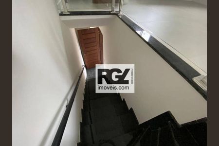 3_photo/94ce02163b.8bcea1d2a5c17fb2-ATLAS-83a6c7b2-2df7-479f-ab85-772df7115af8.jpg de casa à venda com 2 quartos, 88m² em Ponta da Praia, Santos