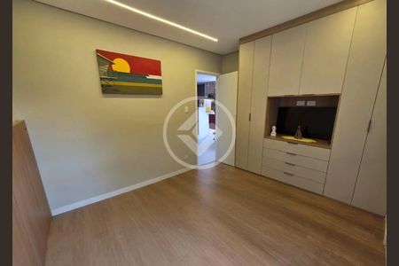 18_photo/94ce021683.1bb529b01f5e602e-ATLAS-18f5366f-2d36-4620-8592-8d613d7781d3.jpg de casa à venda com 4 quartos, 330m² em Ponta da Praia, Santos