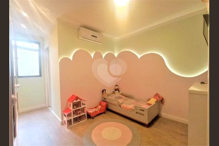 32_photo/94ce0216dd.1d0d827e26d2d819-ATLAS-ecdfb942-e676-4561-9769-48740c5d8c2e.jpg de casa à venda com 3 quartos, 170m² em Ponta da Praia, Santos