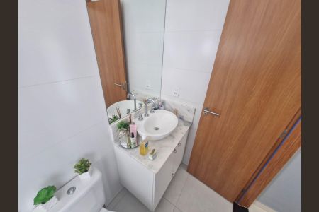 4_photo/94ce0224b1.a09f5c825cd18e29-ATLAS-a0c49e54-5444-48bd-a0e3-8e23fdee3bf3.jpg de apartamento à venda com 2 quartos, 73m² em Estuário, Santos