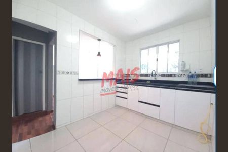 7_photo/94ce02351b.ce0e127f29cc1409-ATLAS-e6fe31dd-cd90-4cc7-937b-e1acd0eae150.jpg de casa à venda com 2 quartos, 90m² em Embaré, Santos