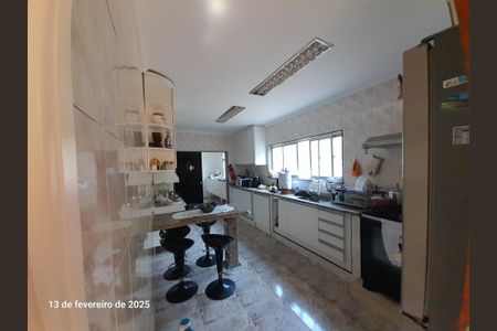 5_photo/94ce0235cb.1ad5fb952b026013-ATLAS-2da15a85-882b-4272-97a3-4ebeb6b0f0ce.jpg de casa à venda com 3 quartos, 233m² em Estuário, Santos