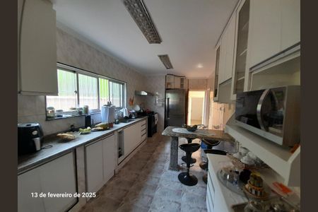 8_photo/94ce0235cb.1ad5fb952b026013-ATLAS-e7abc2c0-7873-4b23-b9d3-5dd76bbd5dfb.jpg de casa à venda com 3 quartos, 233m² em Estuário, Santos