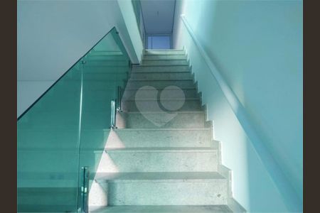 10_photo/94ce023611.831fd5555cf6a0d7-ATLAS-e8d82a07-a70f-440d-bbc8-e38117a14f27.jpg de casa à venda com 3 quartos, 270m² em Aparecida, Santos