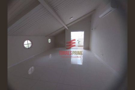 3_photo/94ce02362b.d651f42aabfdac2d-ATLAS-b24d7dbf-e19f-45a9-aa39-97df735e5d62.jpg de casa à venda com 3 quartos, 360m² em Embaré, Santos