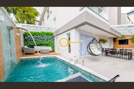 2_photo/94ce023637.9612d26e9df26329-ATLAS-094eb19c-e5c2-4153-a8ab-a578570ae23d.jpg de casa à venda com 3 quartos, 175m² em Embaré, Santos