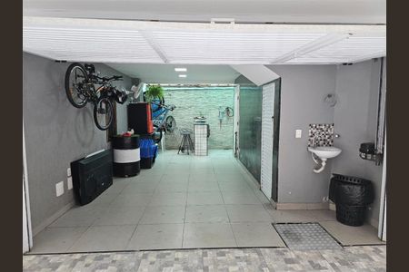 1_photo/94ce023737.32a8019b0364636a-ATLAS-059f7f9e-4713-47c7-a101-b80cede4d892.jpg de casa à venda com 2 quartos, 130m² em Estuário, Santos