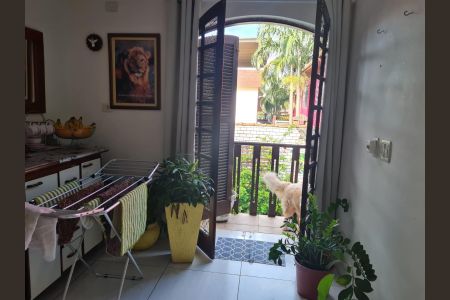 2_photo/94ce0237a9.143559cf2cedd01d-ATLAS-49d4ddf5-4e42-4ac0-8332-b543fe0fe90c.jpg de casa à venda com 2 quartos, 182m² em Aparecida, Santos