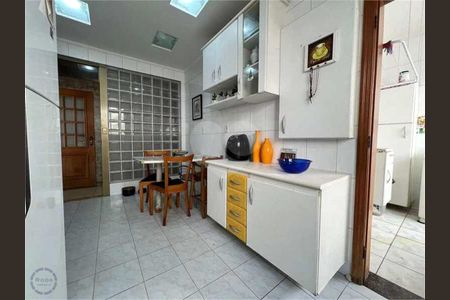 12_photo/94ce023855.04c16ff0d284adb7-ATLAS-e0a4fbc5-6f6a-47c7-8de9-591b5d4f3f4d.jpg de casa à venda com 4 quartos, 193m² em Aparecida, Santos