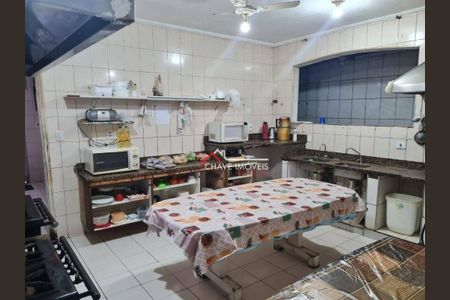 3_photo/94ce023a11.aee49e73b172d5f5-ATLAS-e0d09ebf-c7b3-4846-b535-a052622c8fe5.jpg de casa à venda com 3 quartos, 182m² em Aparecida, Santos