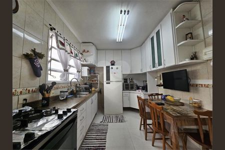 6_photo/94ce023b7b.7b8bc6be06f0f13d-ATLAS-3476efcb-942e-42ca-9a9f-7397aaa9015b.jpg de casa à venda com 3 quartos, 135m² em Macuco, Santos