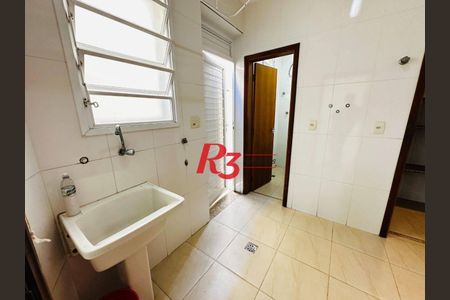 38_photo/94ce023c4f.1c5ee5b12bdcf8f7-ATLAS-433c36a3-8023-412b-bfd2-9eaaa435ba2b.jpg de casa à venda com 3 quartos, 120m² em Ponta da Praia, Santos