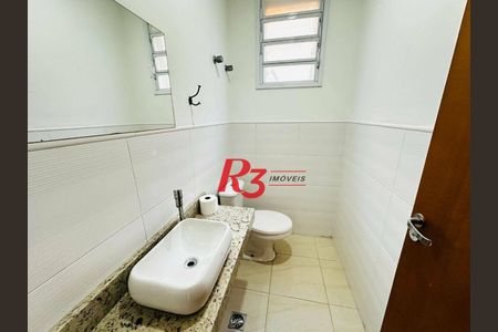 31_photo/94ce023c4f.1c5ee5b12bdcf8f7-ATLAS-dcf01fb3-3968-4fad-a5a2-ba0eb69c404c.jpg de casa à venda com 3 quartos, 120m² em Ponta da Praia, Santos