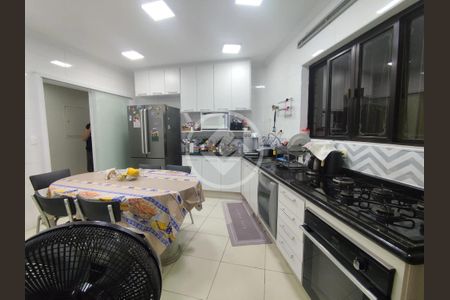 22_photo/94ce023d0f.59b9fa3339c8dcb8-ATLAS-bc9bd2dd-a9ed-4339-9d18-17053bb7d10d.jpg de casa à venda com 3 quartos, 183m² em Ponta da Praia, Santos