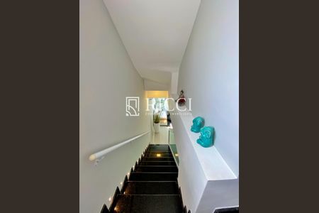 23_photo/94ce023da9.185e7c2799bb67a8-ATLAS-abe108ce-1d9f-4b53-afe5-8e4e8e64fa28.jpg de casa à venda com 4 quartos, 340m² em Ponta da Praia, Santos