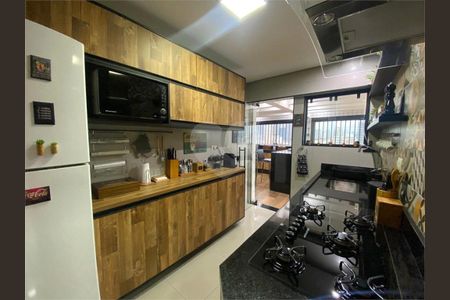 43_photo/94ce023ef9.04f4efb4ec0e2ec3-ATLAS-ab35dc5e-9ad8-4c03-a827-067f26d657e3.jpg de apartamento à venda com 3 quartos, 415m² em Ponta da Praia, Santos