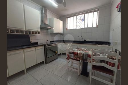 6_photo/94ce023f95.70d34e1d457a0501-ATLAS-4c9ccf93-5c5d-461e-baec-5bd64f164a4e.jpg de casa à venda com 3 quartos, 215m² em Ponta da Praia, Santos