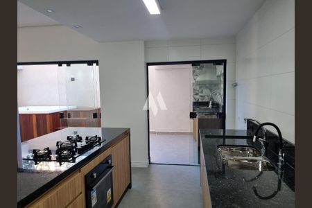 13_photo/94ce023f97.bdf1def5ceb5107f-ATLAS-8bf9d2df-e634-4f1a-981f-7c19f26d6696.jpg de casa à venda com 3 quartos, 147m² em Ponta da Praia, Santos