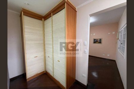 12_photo/94ce023ffb.d860d137df15aeab-ATLAS-87cd568a-b8dd-4cd7-a18d-546b8f736200.jpg de casa para alugar com 3 quartos, 330m² em Ponta da Praia, Santos