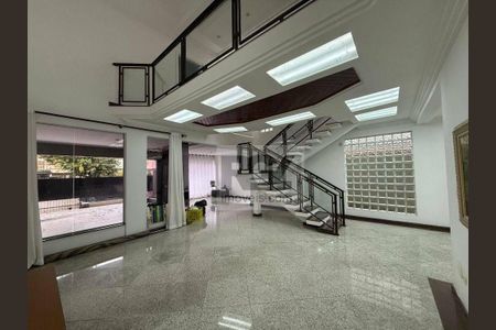 5_photo/94ce023ffb.d860d137df15aeab-ATLAS-a881a4cc-5f8d-4fe1-b2d9-edec881bd8bc.jpg de casa para alugar com 3 quartos, 330m² em Ponta da Praia, Santos