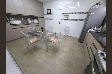 12_photo/94ce02402b.9b0e853e47463488-ATLAS-6df8de9d-b858-4ca3-8623-c0457370340f.jpg de apartamento à venda com 3 quartos, 136m² em Ponta da Praia, Santos