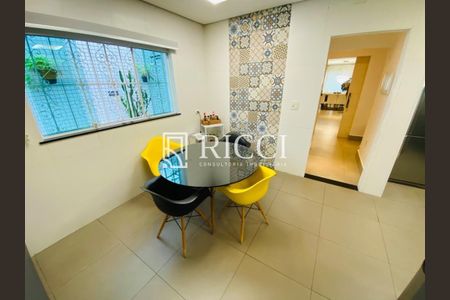 5_photo/94ce02412f.4cea1a0b3f6bbd2f-ATLAS-1e4a63c0-ba39-4542-9bae-8d6c8132d726.jpg de casa à venda com 3 quartos, 288m² em Aparecida, Santos