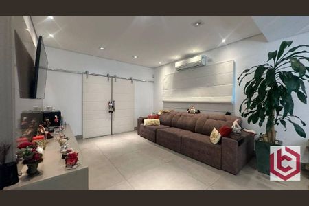 7_photo/94ce02412f.4cea1a0b3f6bbd2f-ATLAS-964fd0cb-538e-490b-8746-54024b1aa34e.jpg de casa à venda com 3 quartos, 288m² em Aparecida, Santos