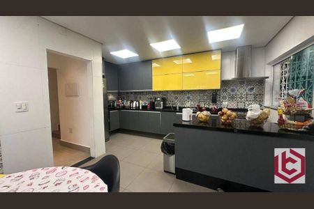 6_photo/94ce02412f.4cea1a0b3f6bbd2f-ATLAS-edb24da5-6965-4310-a542-23f76aea992c.jpg de casa à venda com 3 quartos, 288m² em Aparecida, Santos