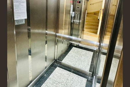 4_photo/94ce0241bb.4fac756ec80f7dce-ATLAS-3b065804-4b5f-49a4-bca3-79be618b1d7a.jpg de apartamento à venda com 1 quarto, 43m² em Ponta da Praia, Santos