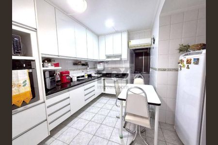 2_photo/94ce0241cd.d9f36be09e2a0658-ATLAS-d7806c4f-5b5c-4a2d-af9f-7e68449a00ff.jpg de apartamento à venda com 3 quartos, 139m² em Ponta da Praia, Santos