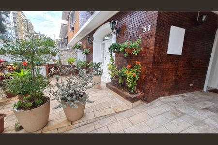 3_photo/94ce02460b.1c5ee5b12bdcf8f7-ATLAS-17af5ced-09f1-4feb-977e-5587c91e2ca6.jpg de casa à venda com 4 quartos, 187m² em Aparecida, Santos