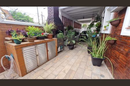 2_photo/94ce02460b.1c5ee5b12bdcf8f7-ATLAS-7bfe40f7-6e9d-42e3-8a6e-96b87671edc1.jpg de casa à venda com 4 quartos, 187m² em Aparecida, Santos