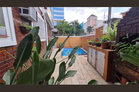 43_photo/94ce02460b.1c5ee5b12bdcf8f7-ATLAS-acc0a3d6-3c5b-4b68-8f08-81d5f92c2ec3.jpg de casa à venda com 4 quartos, 187m² em Aparecida, Santos