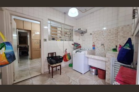 28_photo/94ce02460b.1c5ee5b12bdcf8f7-ATLAS-c2dfe39a-cd1d-471f-8caa-444fb554cde9.jpg de casa à venda com 4 quartos, 187m² em Aparecida, Santos