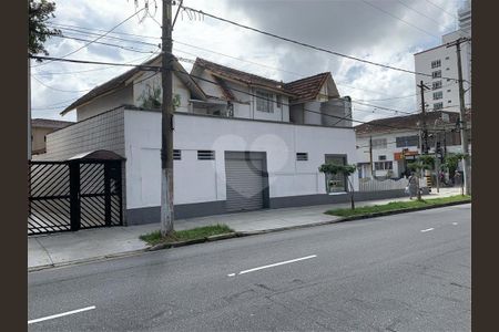 5_photo/94ce0246e5.cb4a3f4e1d4d223a-ATLAS-12f180fd-a994-46c6-b902-f042a83e9fff.jpg de casa para alugar com 3 quartos, 265m² em Aparecida, Santos