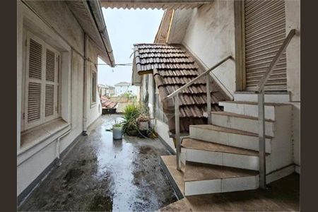 43_photo/94ce0246e5.cb4a3f4e1d4d223a-ATLAS-46b6b320-2b9f-4fcd-9139-adf35a064361.jpg de casa à venda com 3 quartos, 265m² em Aparecida, Santos