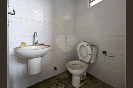 47_photo/94ce0246e5.cb4a3f4e1d4d223a-ATLAS-7acfc298-875e-4745-90e2-397651dfc699.jpg de casa à venda com 3 quartos, 265m² em Aparecida, Santos