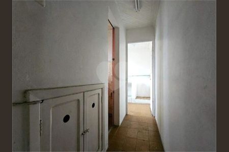 37_photo/94ce0246e5.cb4a3f4e1d4d223a-ATLAS-8fd03807-fb23-4d82-976f-0882076ba2e0.jpg de casa à venda com 3 quartos, 265m² em Aparecida, Santos