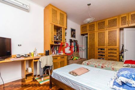 75_photo/94ce024735.1168d7f35de77434-ATLAS-7260d5c2-cd4a-4604-875d-7737f0f5b5c8.jpg de casa à venda com 3 quartos, 360m² em Aparecida, Santos