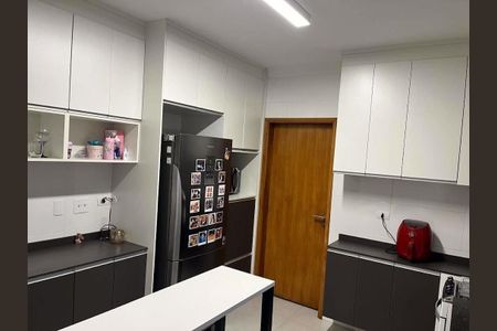 10_photo/94ce02476f.98c73db6a59f139f-ATLAS-8b9fe788-6d4f-49a9-a0b6-d2a87f01a815.jpg de casa à venda com 3 quartos, 133m² em Aparecida, Santos