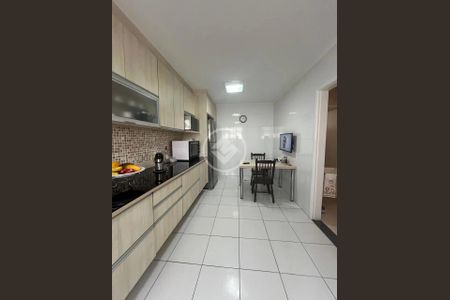 8_photo/94ce02497d.a9ad82c0a29b9a19-ATLAS-3e9bd890-a7d8-439d-9224-589bdd69ef0a.jpg de casa à venda com 3 quartos, 212m² em Embaré, Santos