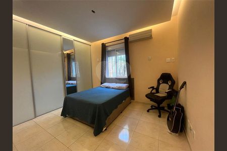 23_photo/94ce02498f.dfdc228916ed28bc-ATLAS-4ce5e93e-da12-4c64-802f-9c587e884852.jpg de casa à venda com 4 quartos, 197m² em Embaré, Santos