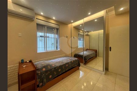 25_photo/94ce02498f.dfdc228916ed28bc-ATLAS-e0d6cd0c-3f3b-46f2-9627-0c6f7b3d5d48.jpg de casa à venda com 4 quartos, 197m² em Embaré, Santos