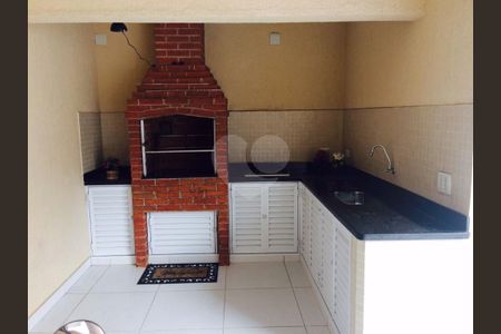 10_photo/94ce0249c5.d70e7eae2b930113-ATLAS-81efb771-1256-47cc-90e7-ca7e3f791fd4.jpg de casa à venda com 4 quartos, 185m² em Embaré, Santos