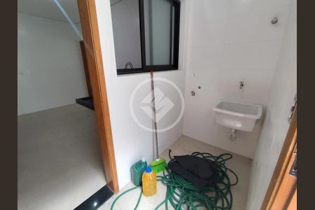 3_photo/94ce0249d5.526b8d0f117d2dc5-ATLAS-333b8a32-caa9-4e94-85ac-33ace2bbfab7.jpg de casa à venda com 2 quartos, 97m² em Embaré, Santos