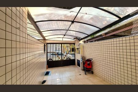 3_photo/94ce0249e9.aee49e73b172d5f5-ATLAS-50fb1b1e-4c18-4992-9c65-8e1e054adc1a.jpg de casa à venda com 3 quartos, 142m² em Embaré, Santos