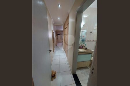 5_photo/94ce024a19.4d93c9f6c7f482ae-ATLAS-2024cd26-ee24-4eb2-bb9c-d395e964f2e8.jpg de casa à venda com 4 quartos, 228m² em Aparecida, Santos