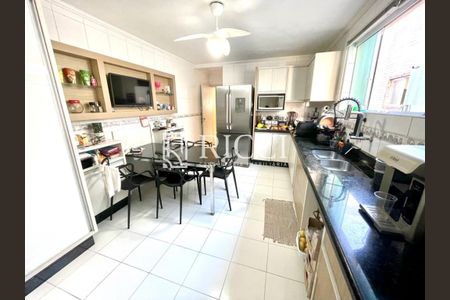 8_photo/94ce024a19.d61dcfdc02eaaf2d-ATLAS-0d8d1009-a0f2-4801-877b-a8ddaaae7a0b.jpg de casa à venda com 4 quartos, 200m² em Aparecida, Santos