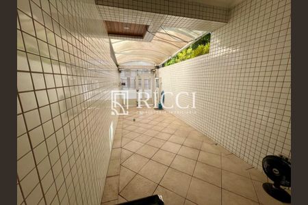 36_photo/94ce024a19.d61dcfdc02eaaf2d-ATLAS-5ed06bbe-9a62-47de-9727-634e2f495076.jpg de casa à venda com 4 quartos, 200m² em Aparecida, Santos